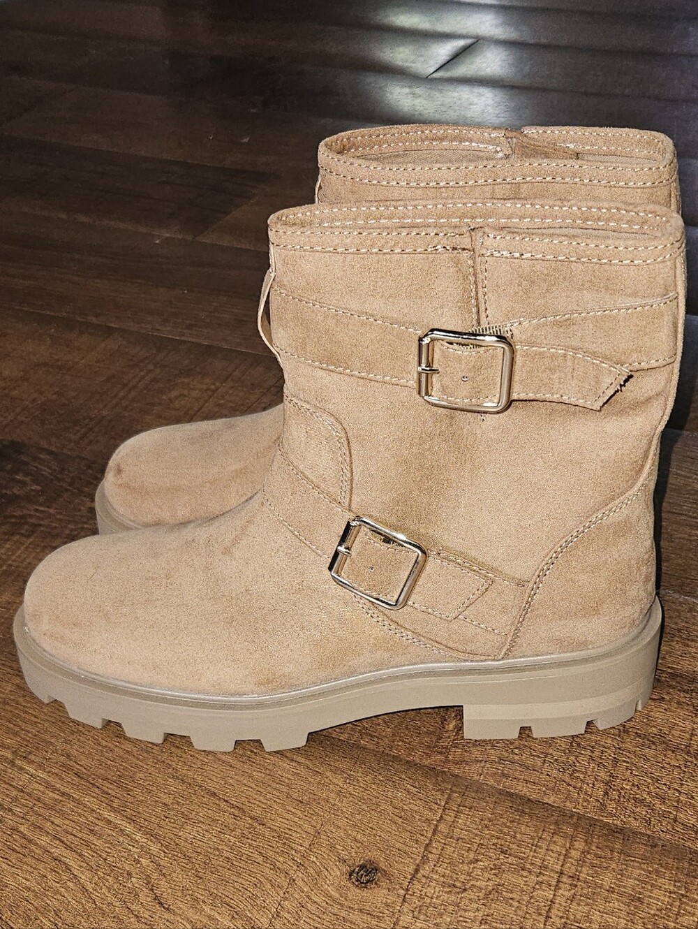 Womens H&M Suede Buckle Ankle Boots in Tan